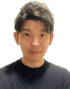 山岡　励
